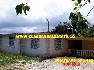MONTEGO BAY, St. James, Jamaica - House for Sale